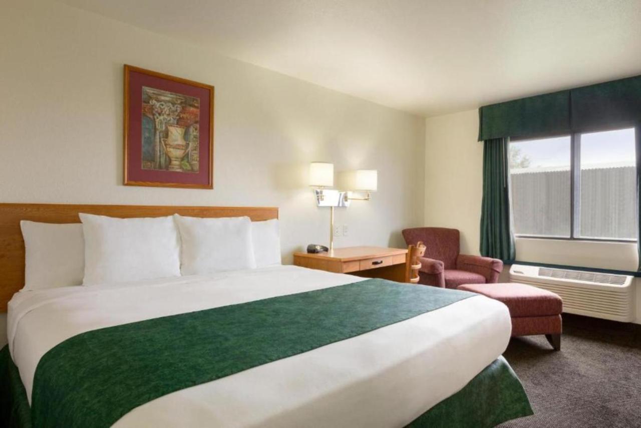 Travelodge By Wyndham Alpine Ngoại thất bức ảnh
